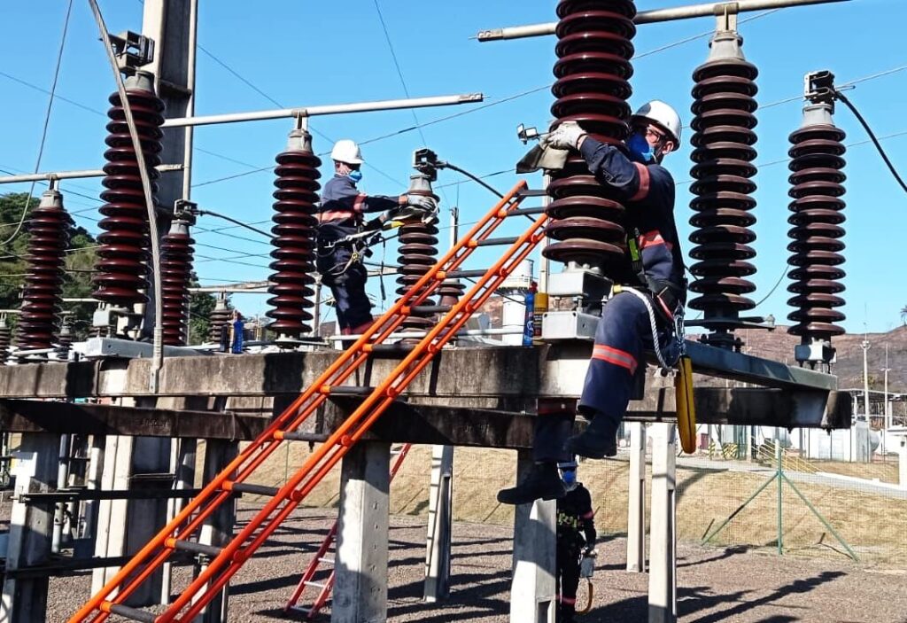 Manutenção Elétrica em Subestações de Alta e Média Tensão